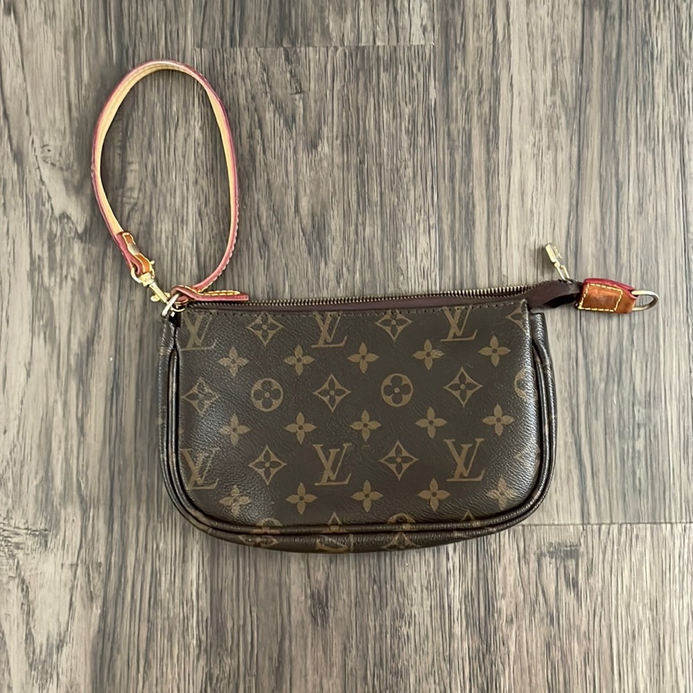 Louis Vuitton wristlet